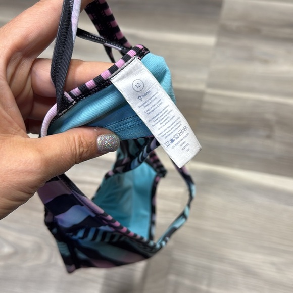 🏴Lululemon Ivivva sports bra size 12 girls - Picture 6 of 6